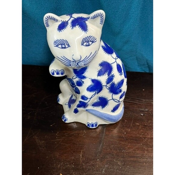 Source Unknown Other - Vintage Blue&White Chinoiserie (Qing Dynasty Replica) Porcelain Cat Figurine